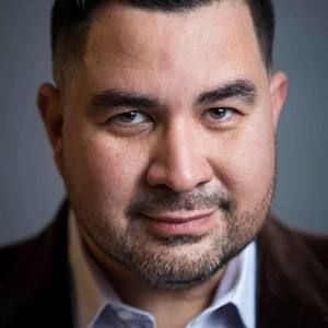 Meet your Posher, Moises